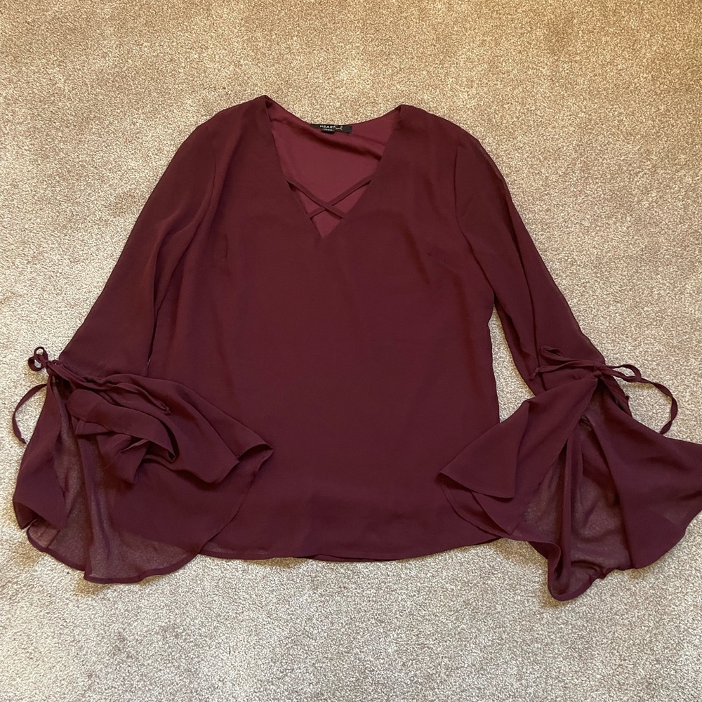 Heart & Soul maroon silky top lines except sleeves